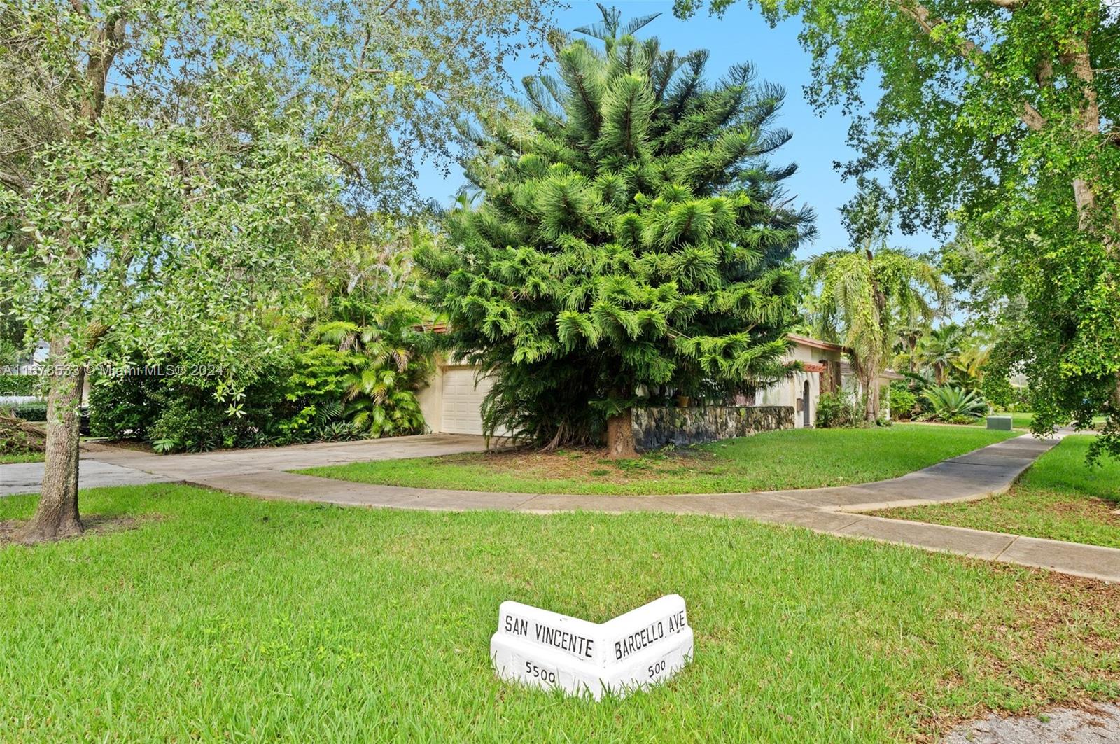 551 Bargello Ave