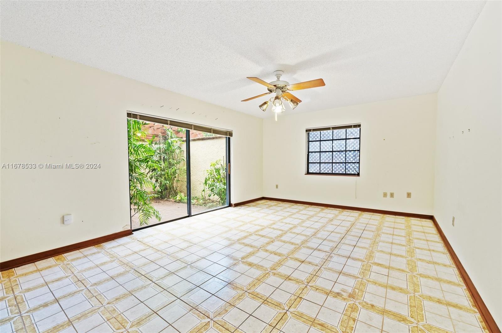 551 Bargello Ave