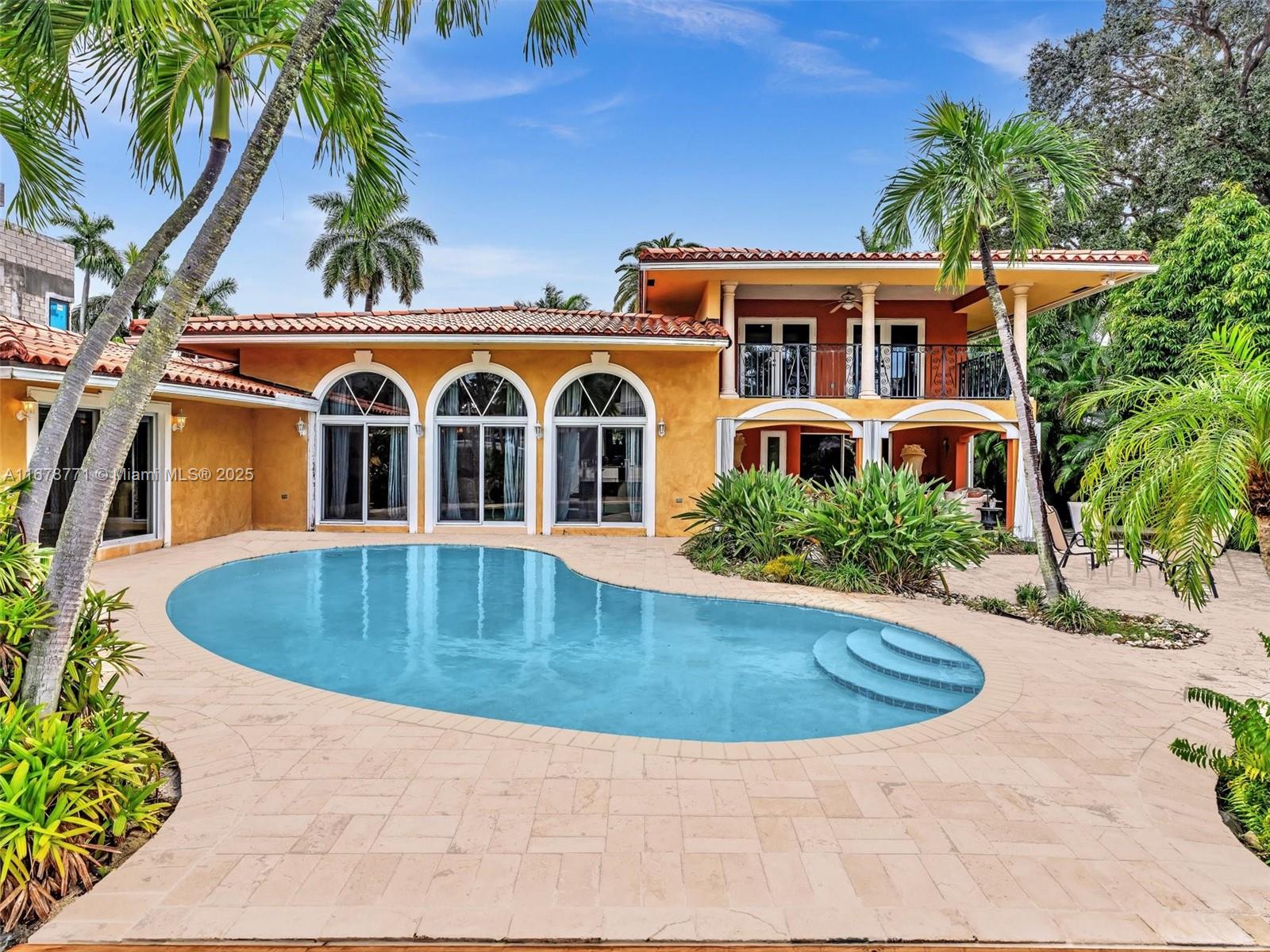 449 Isle Of Palms Dr