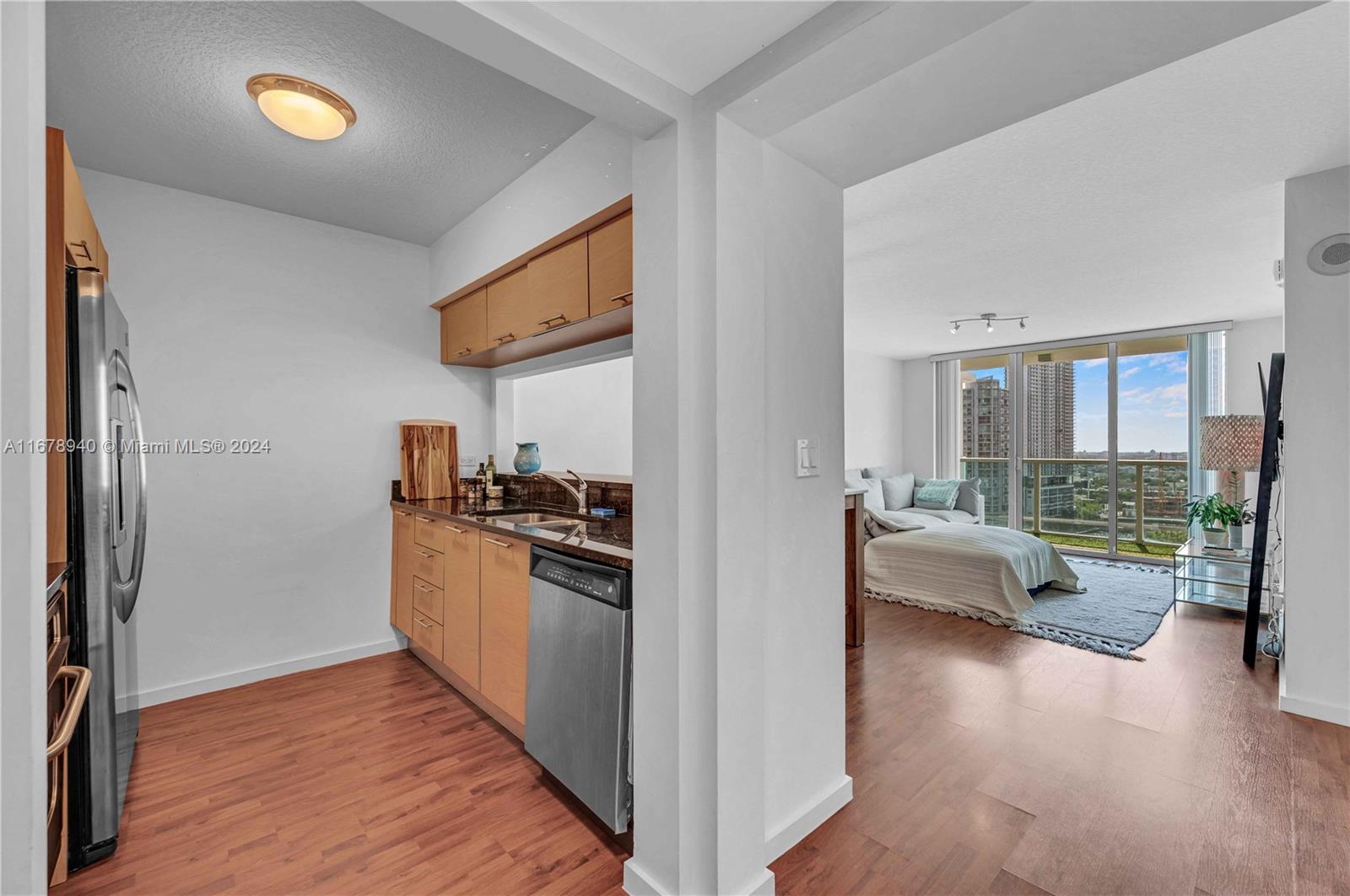 31 SE 5th St # 2309