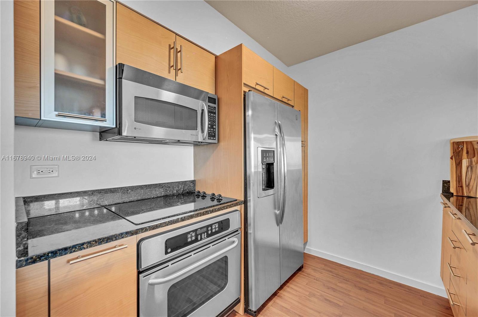 31 SE 5th St # 2309