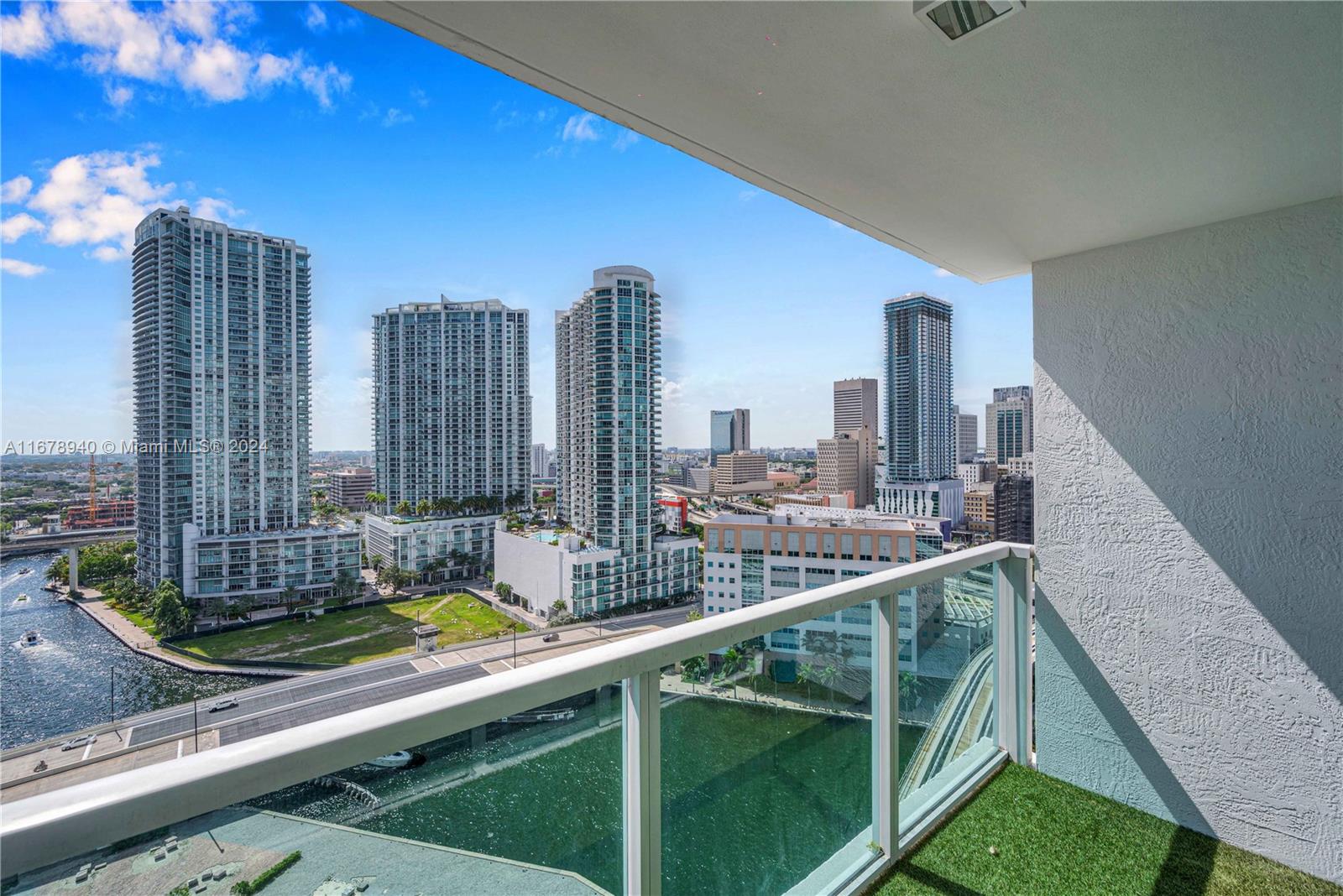 31 SE 5th St # 2309