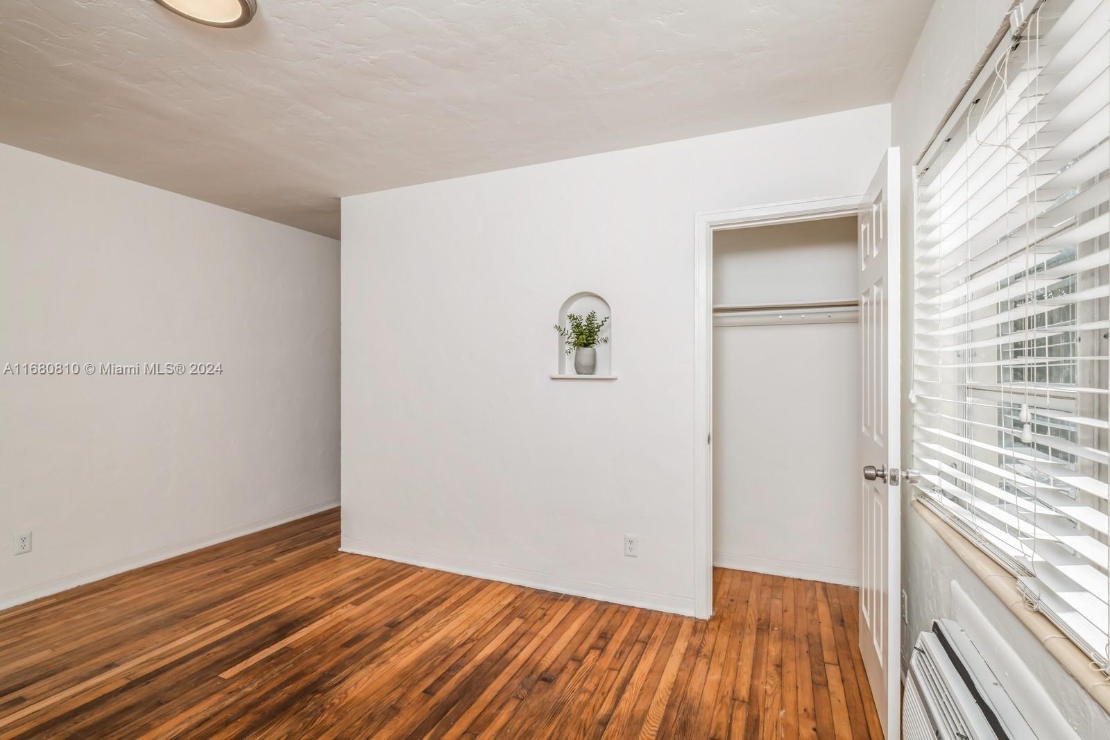 23 Phoenetia Ave # 4