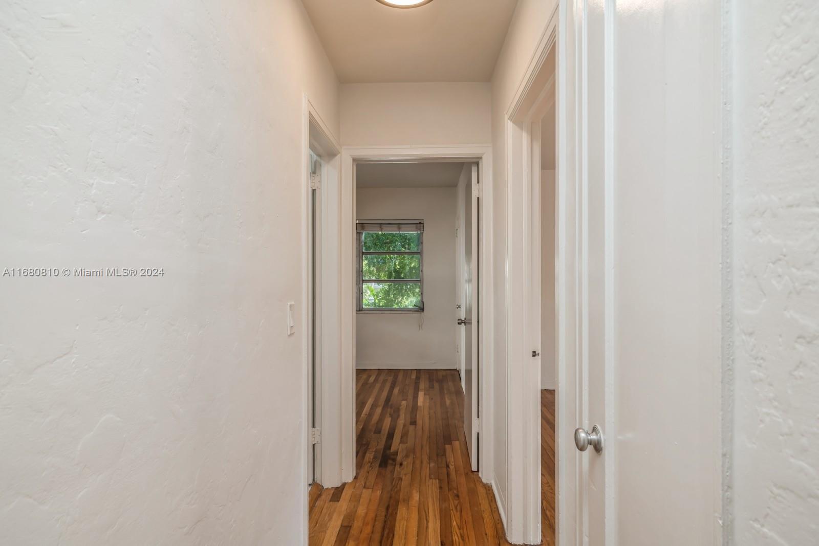 23 Phoenetia Ave # 4