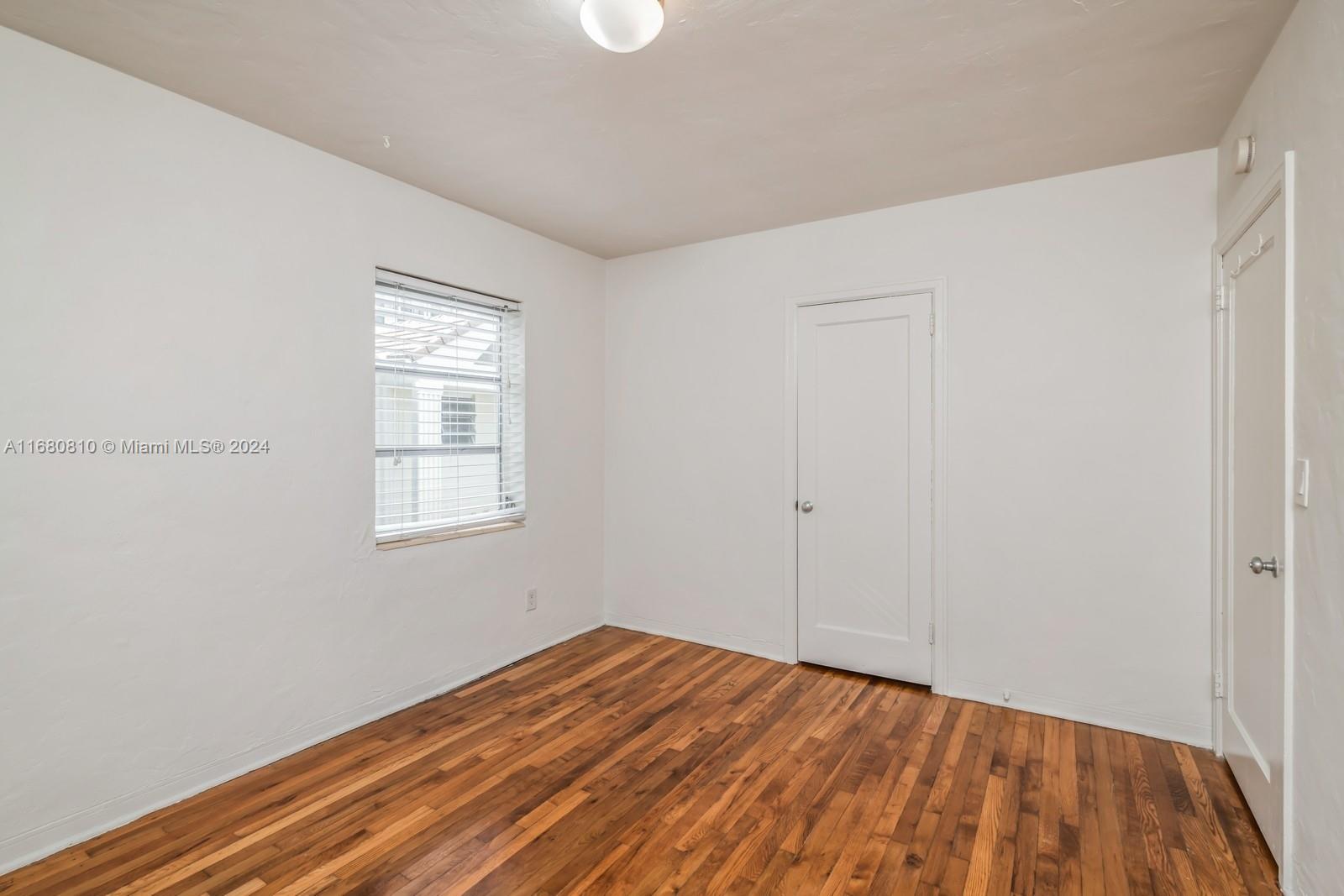 23 Phoenetia Ave # 4
