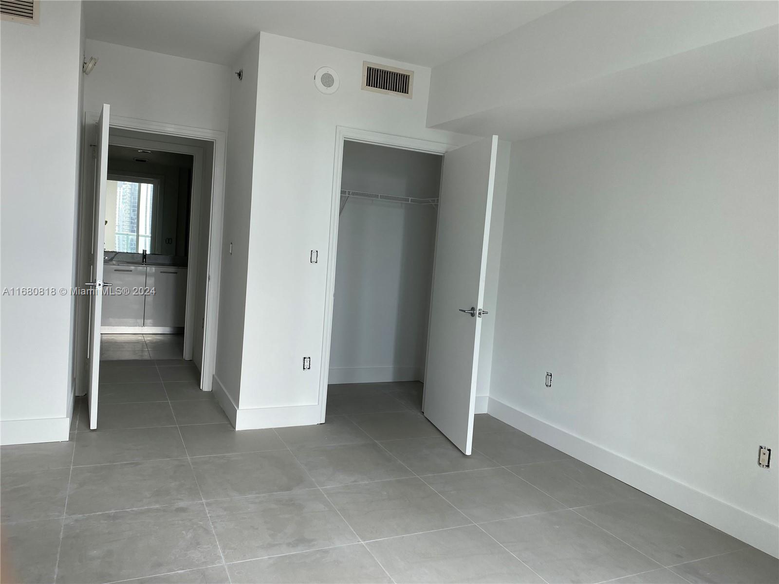 55 SE 6 ST # 3504