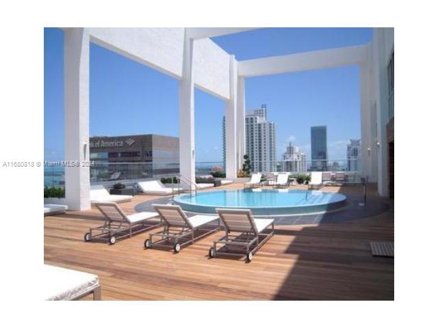 55 SE 6 ST # 3504