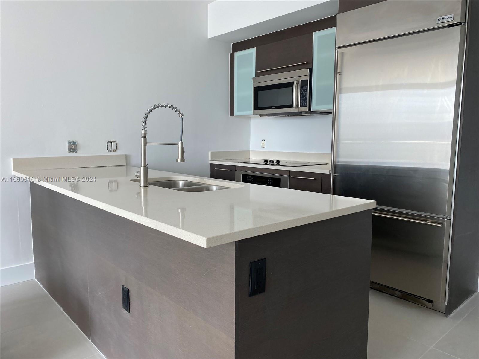 55 SE 6 ST # 3504