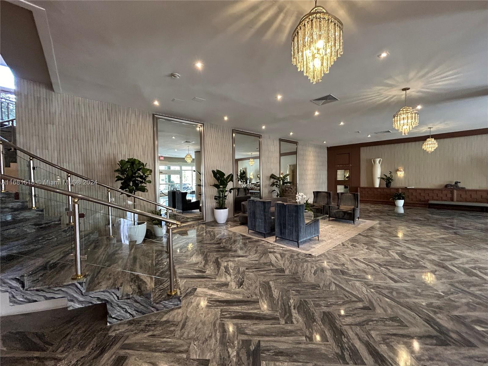 5401 Collins Ave # 324
