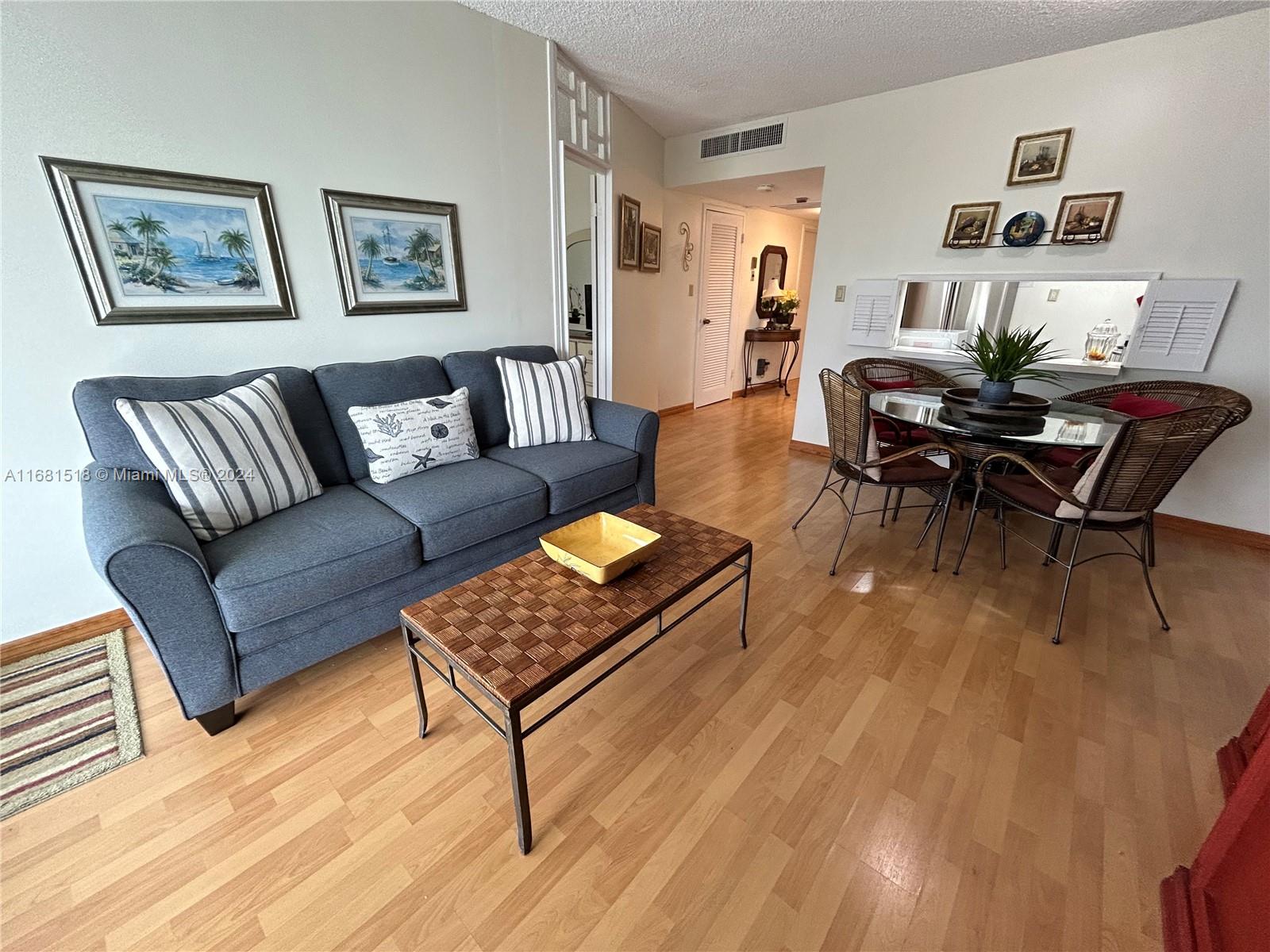 5401 Collins Ave # 324