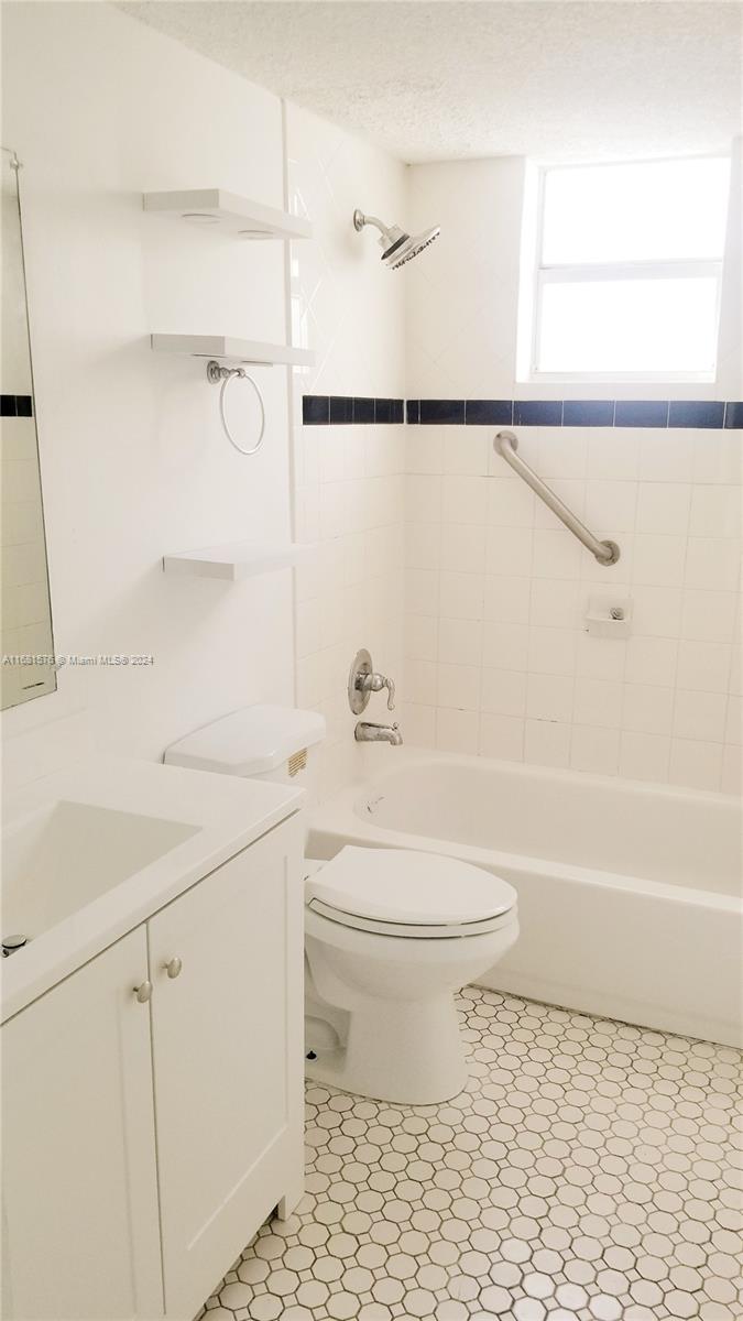 2150 SW 16th Ave # 310