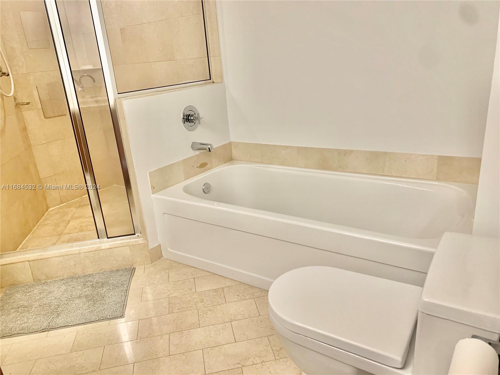 1111 SW 1 AV Unit: 2419-N
