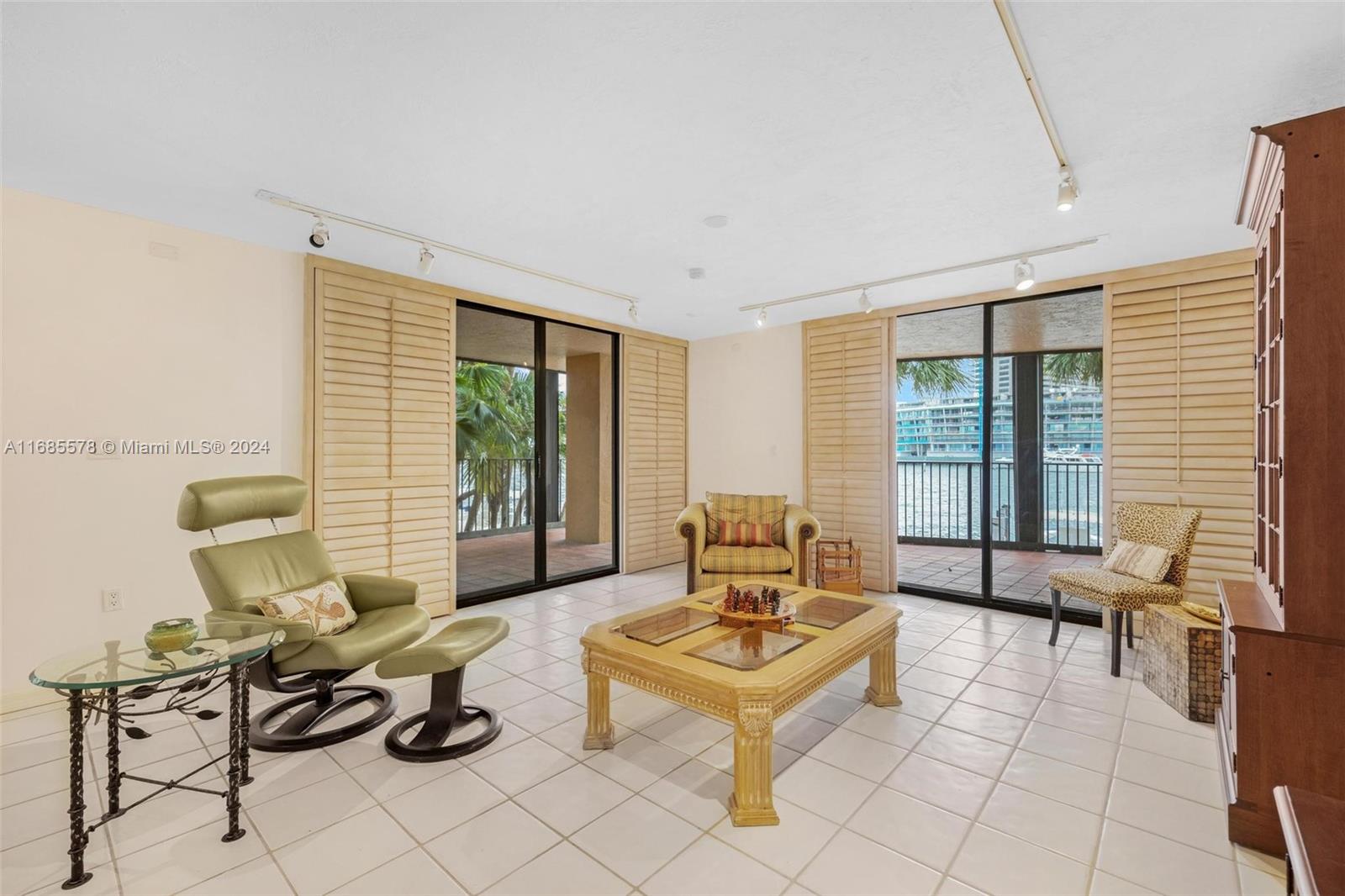 1700 S Bayshore Ln # 2A