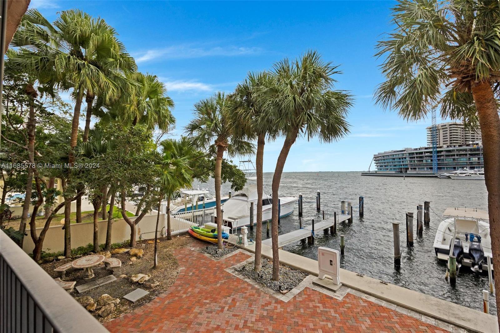 1700 S Bayshore Ln # 2A