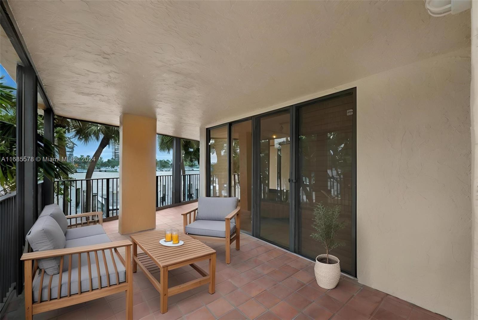 1700 S Bayshore Ln # 2A