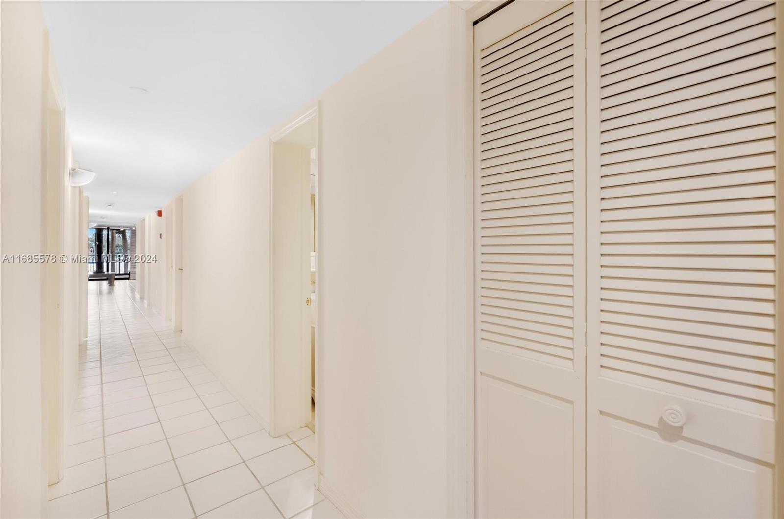 1700 S Bayshore Ln # 2A