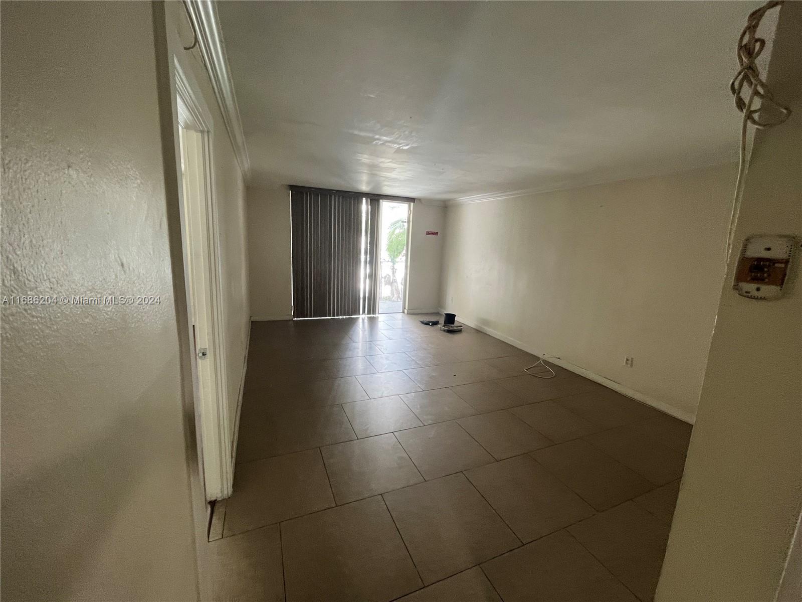 496 NW 165th St Rd # 612 Unit: D-612