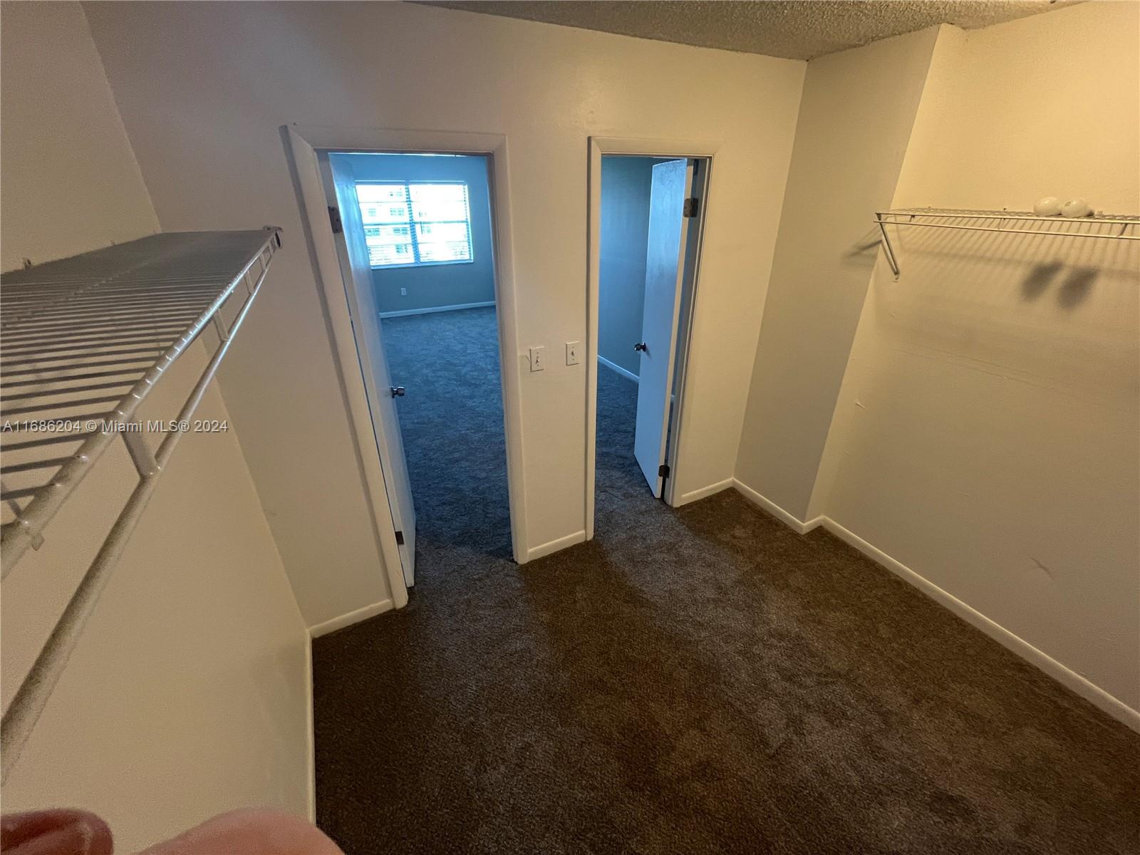 496 NW 165th St Rd # 612 Unit: D-612