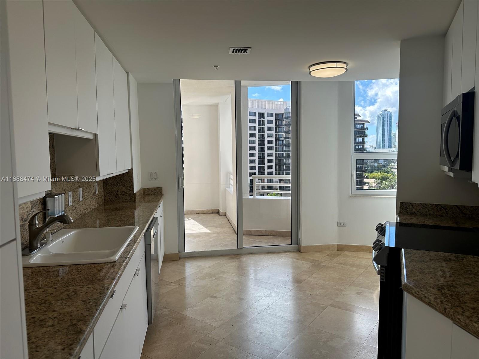 848 Brickell Key Dr # 1005