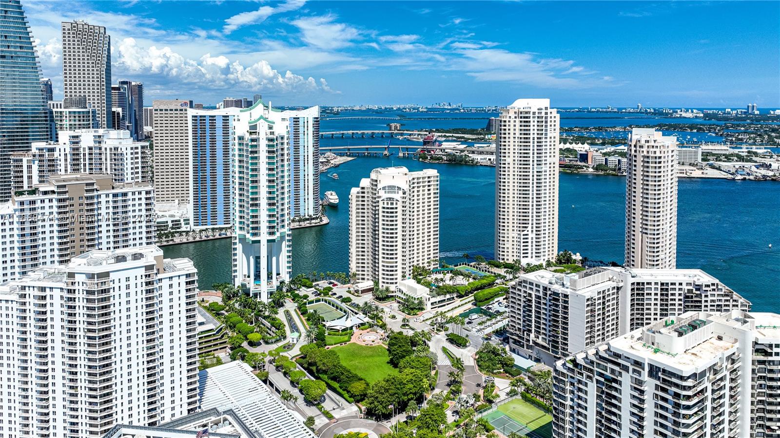 848 Brickell Key Dr # 1005
