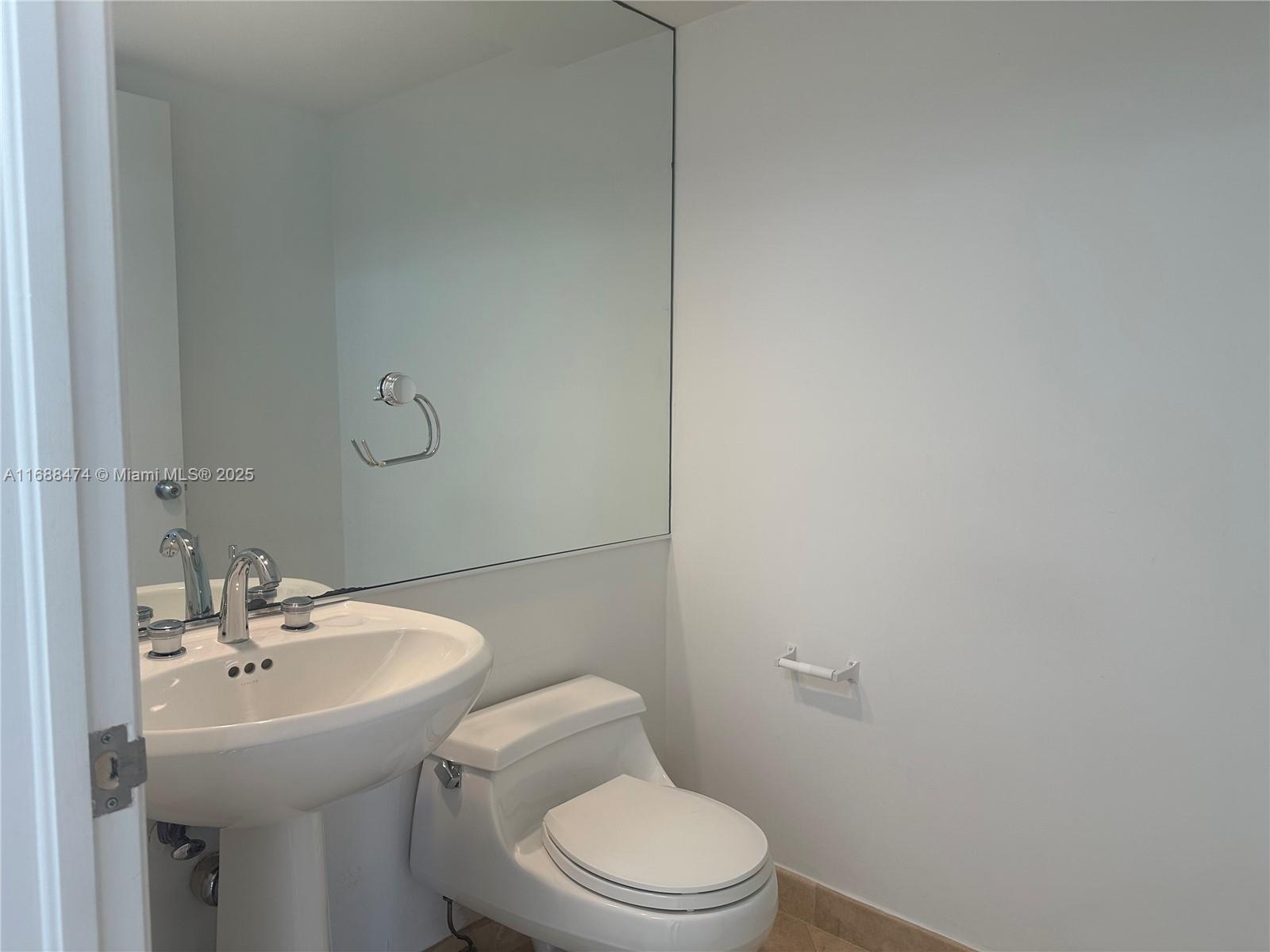 848 Brickell Key Dr # 1005