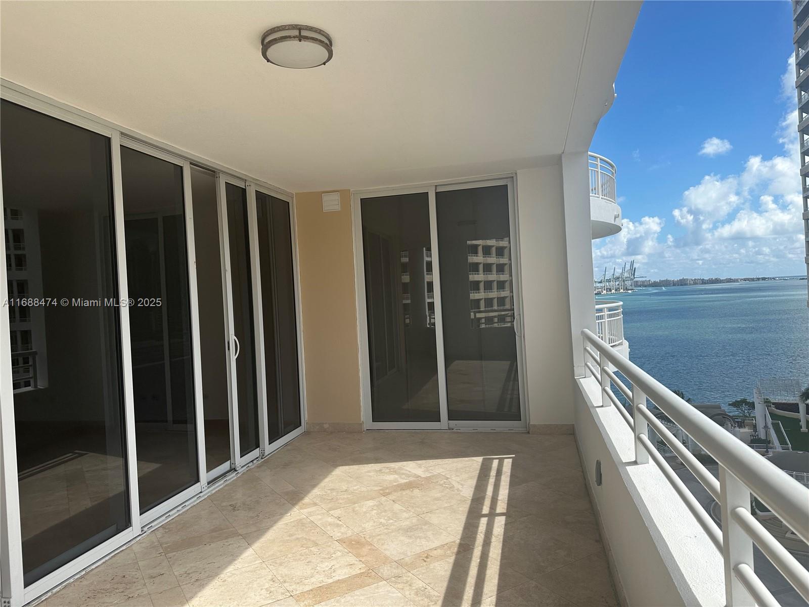 848 Brickell Key Dr # 1005
