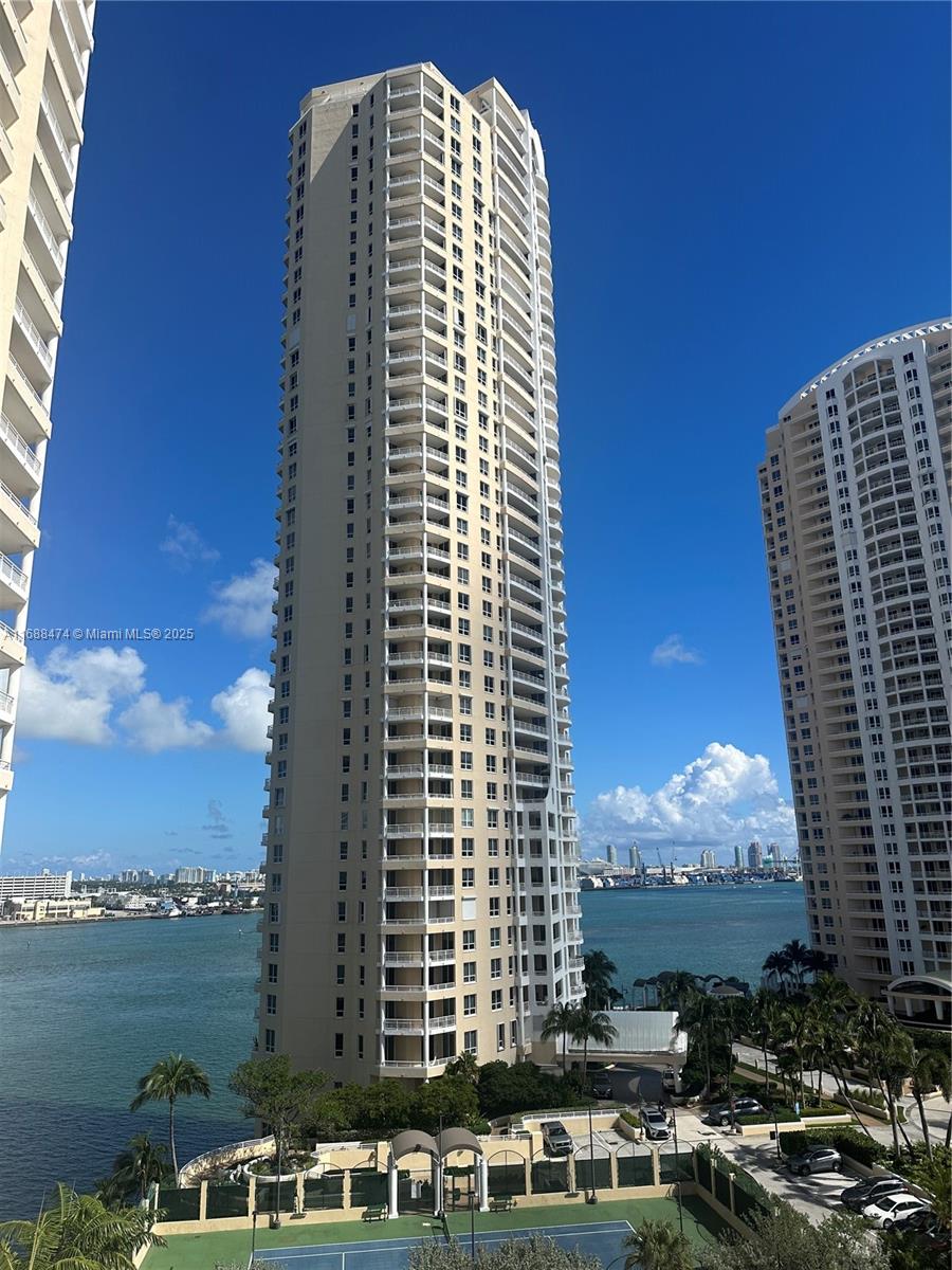 848 Brickell Key Dr # 1005