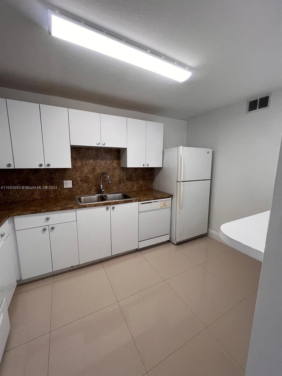 150 SE 25 RD # 4L