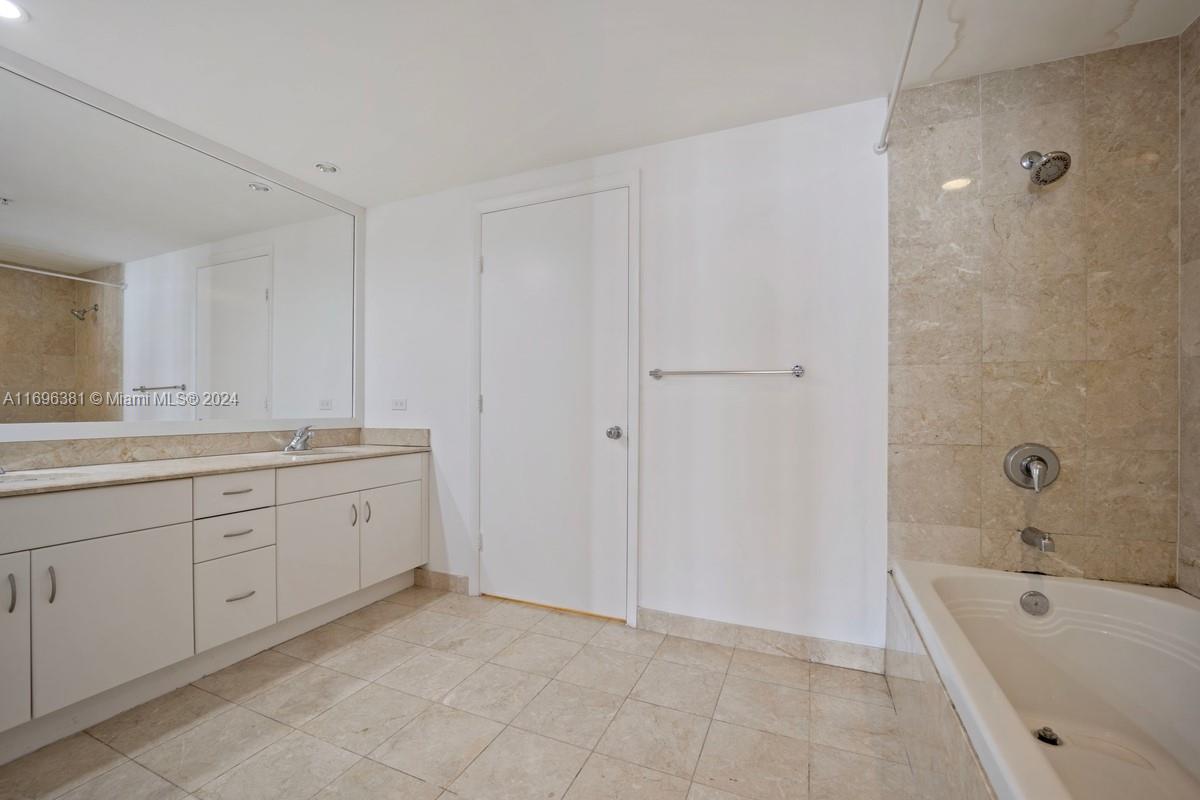 801 Brickell Key Blvd # 2608
