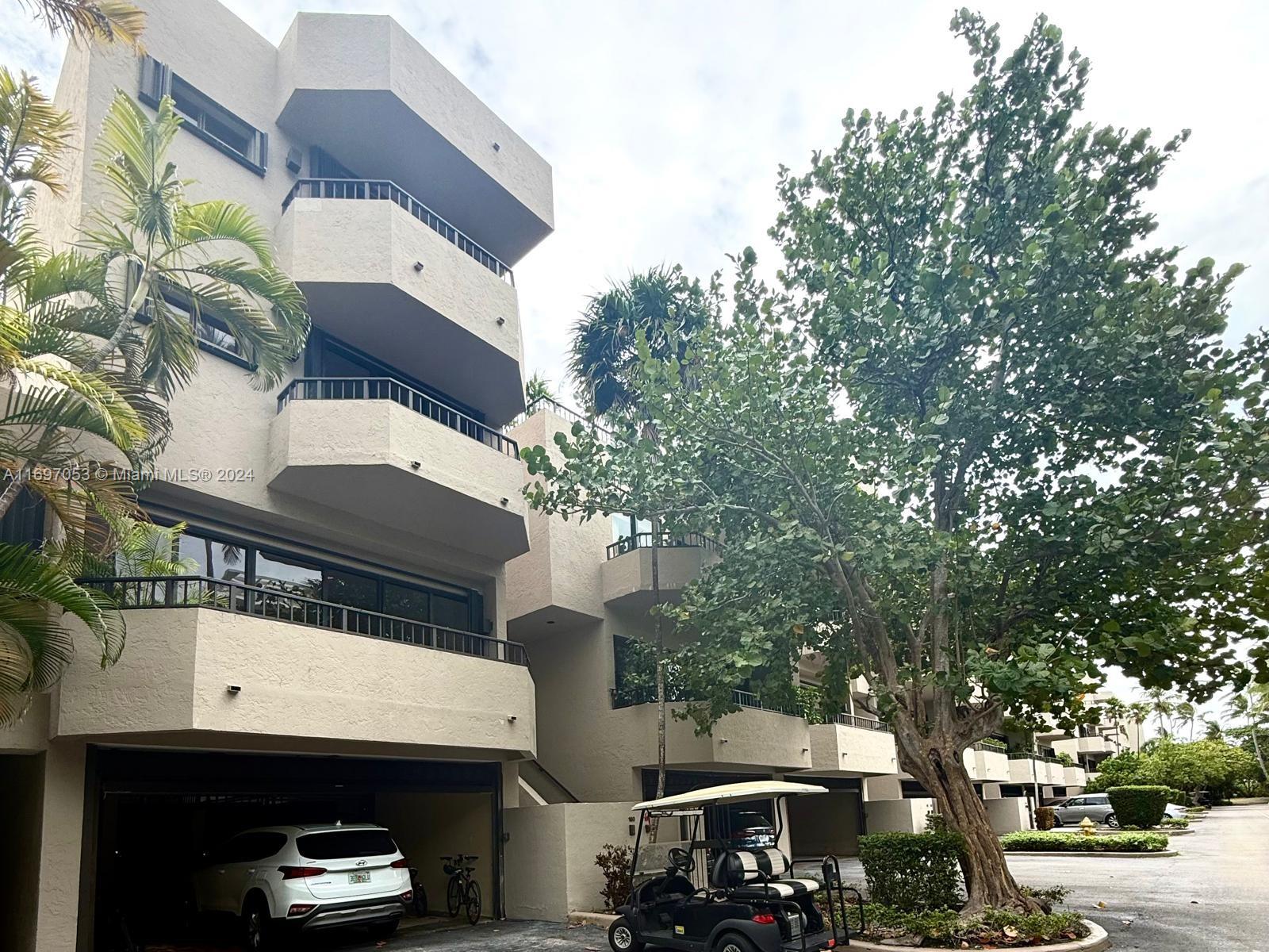 201 Crandon Blvd # 160