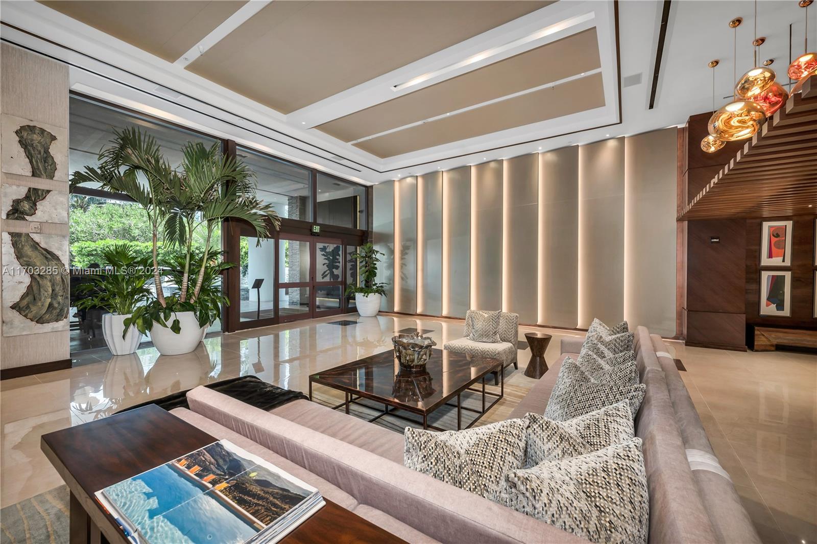 5875 Collins Ave # 1503