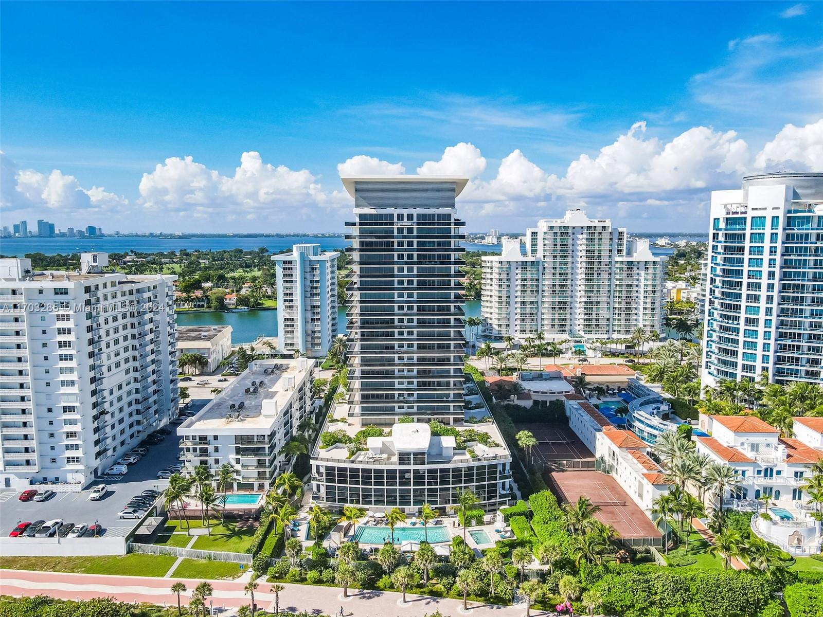 5875 Collins Ave # 1503