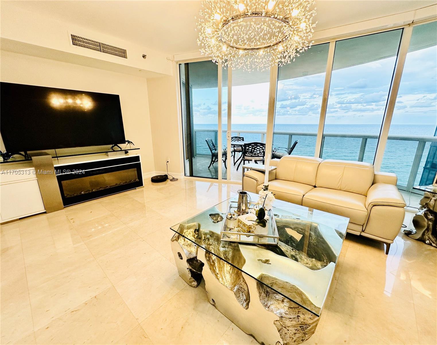 17201 Collins Ave # 1505
