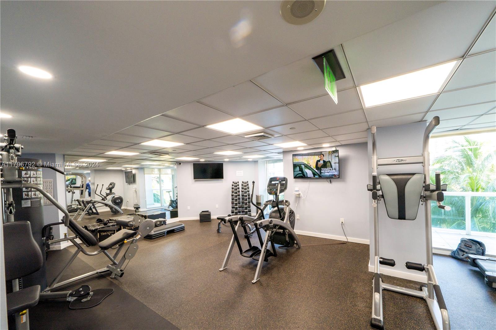 16500 Collins Ave # 754