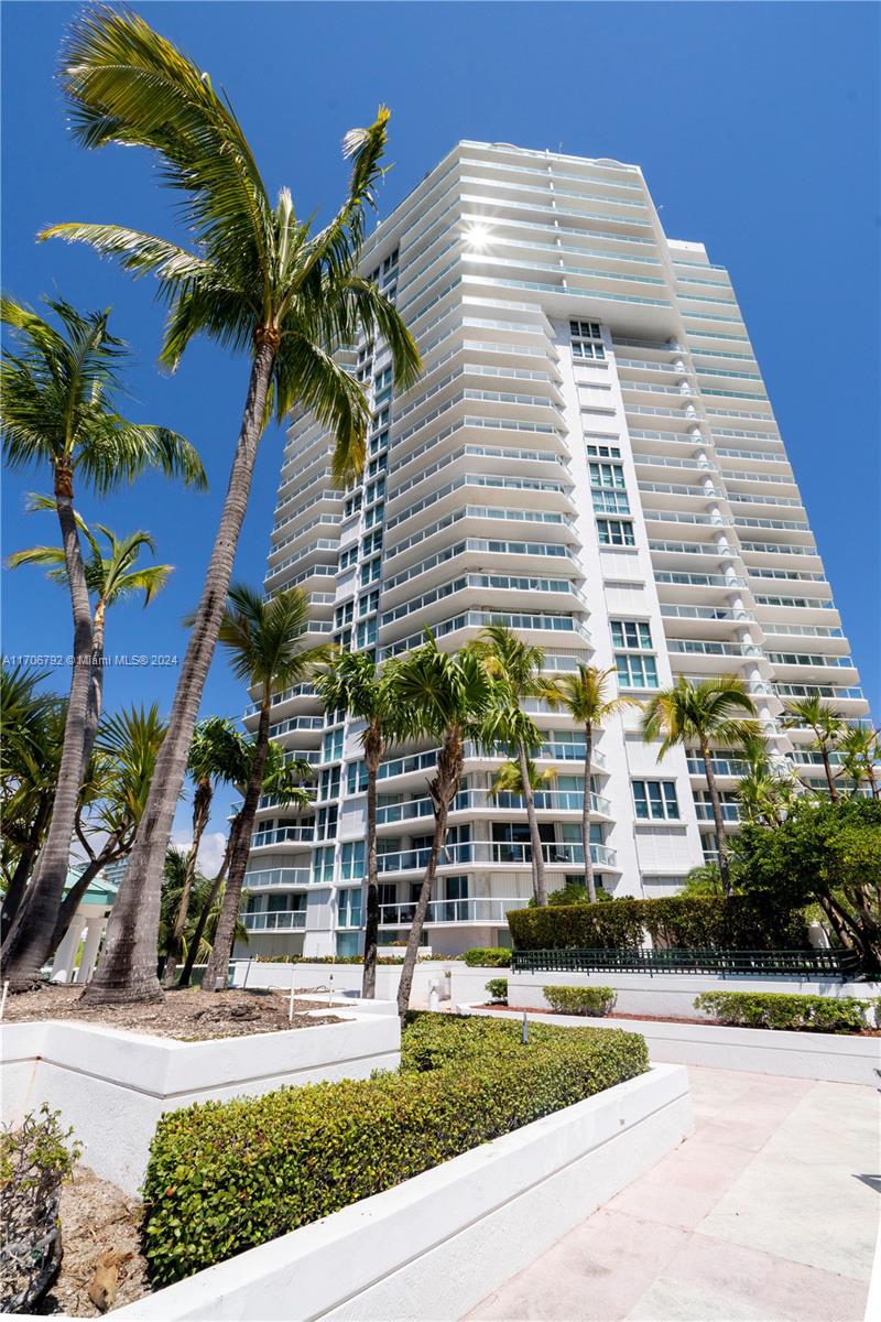 16500 Collins Ave # 754