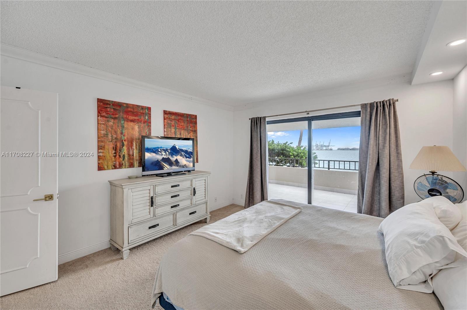 520 Brickell Key Dr Unit: A-BH25