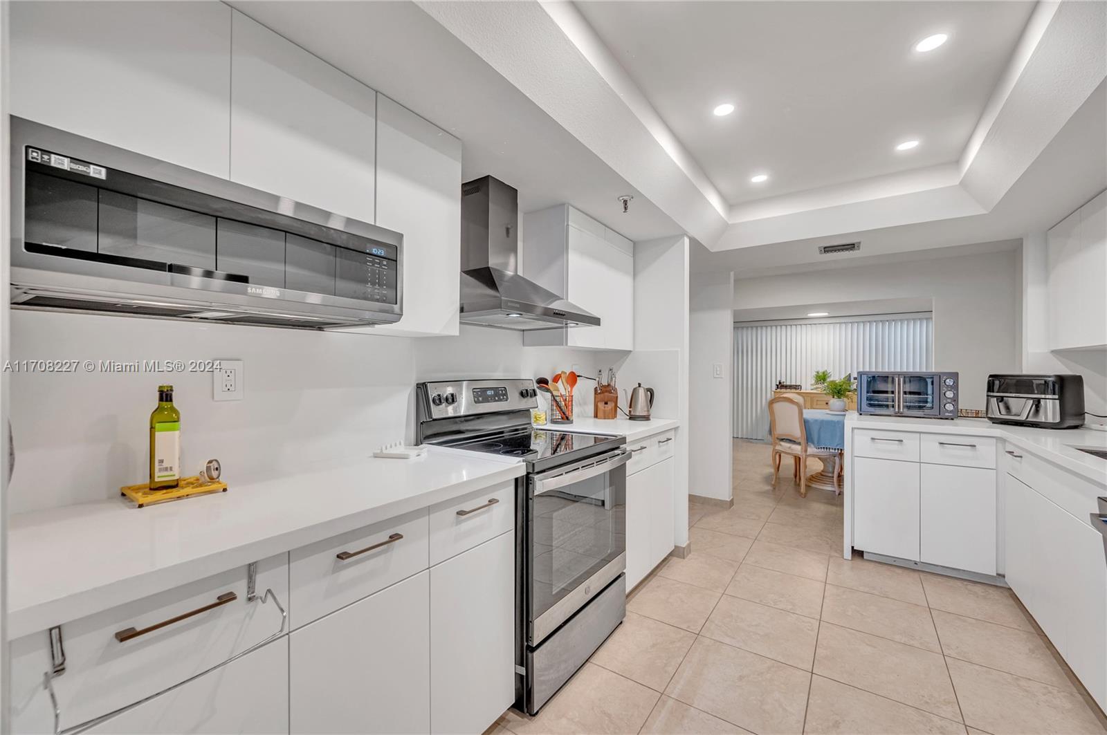 520 Brickell Key Dr Unit: A-BH25
