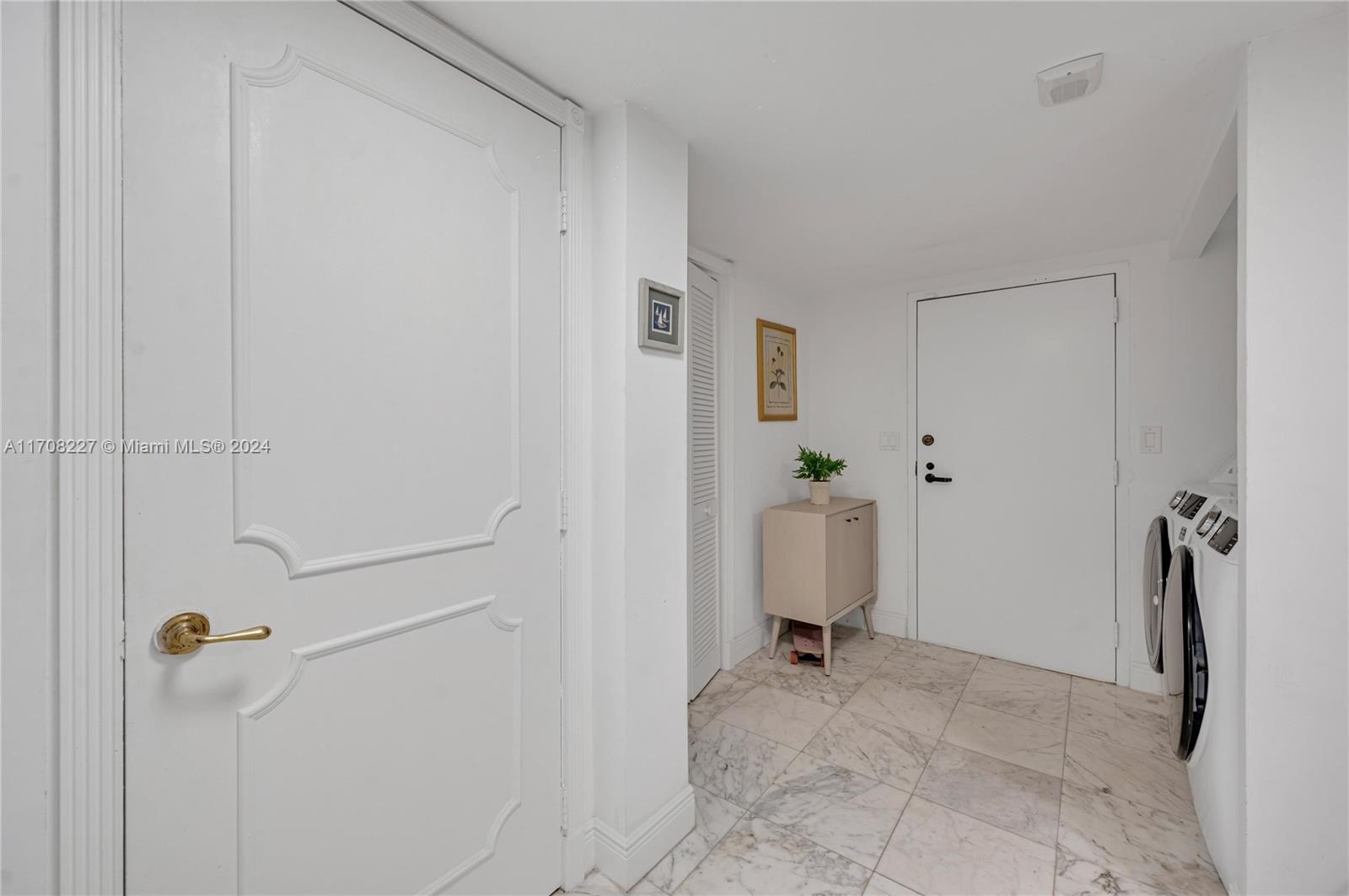 520 Brickell Key Dr Unit: A-BH25