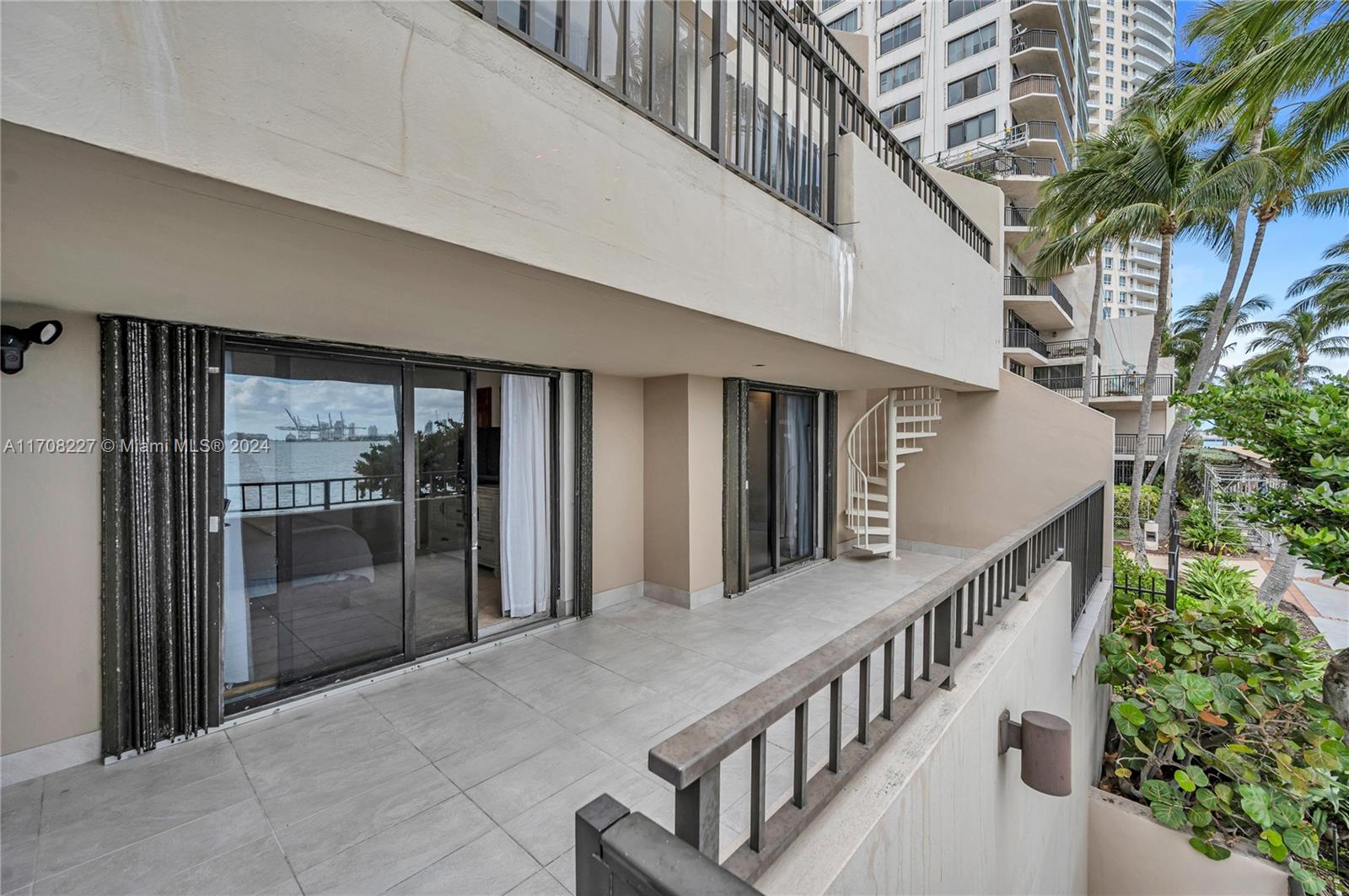 520 Brickell Key Dr Unit: A-BH25