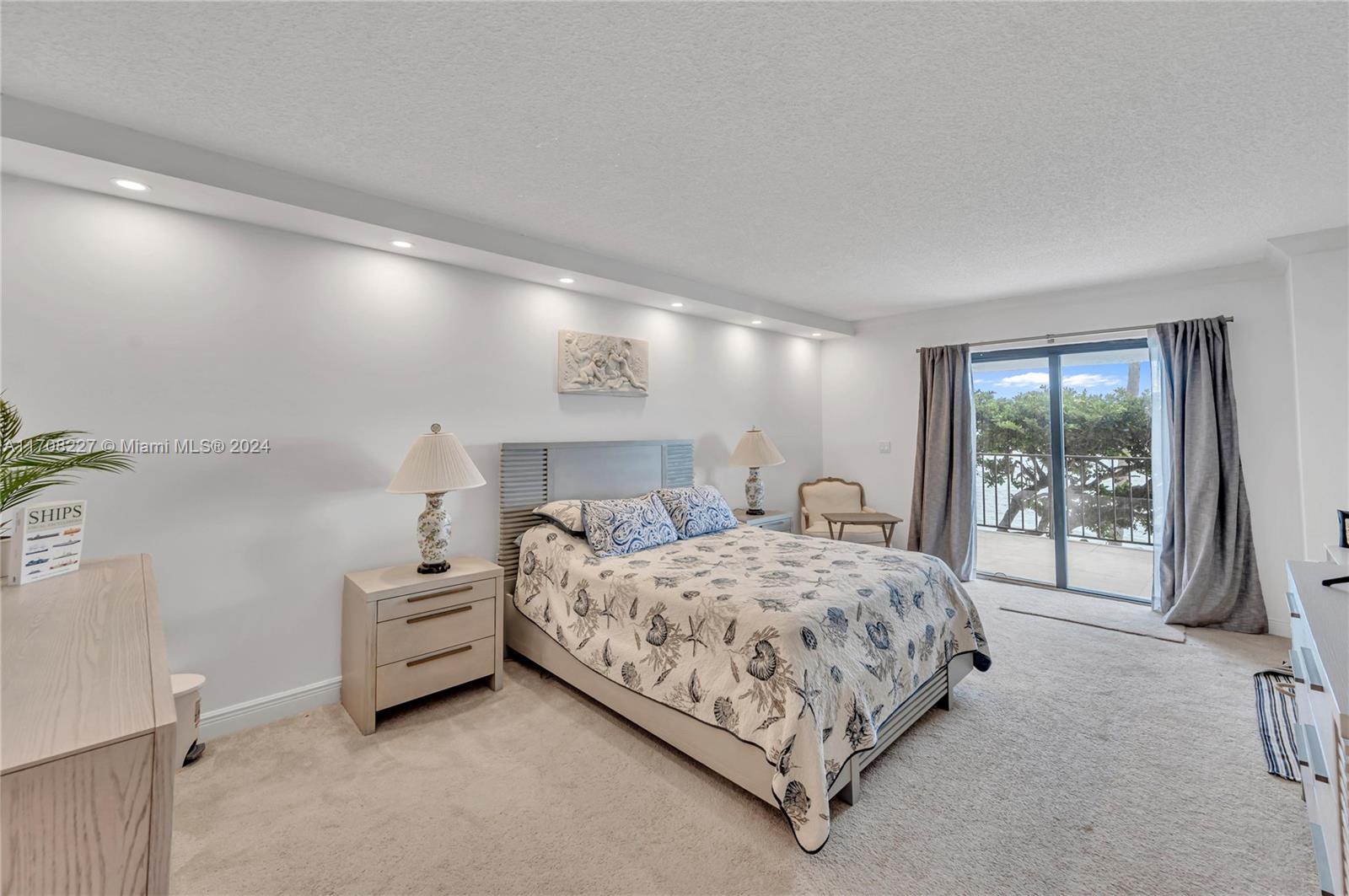 520 Brickell Key Dr Unit: A-BH25