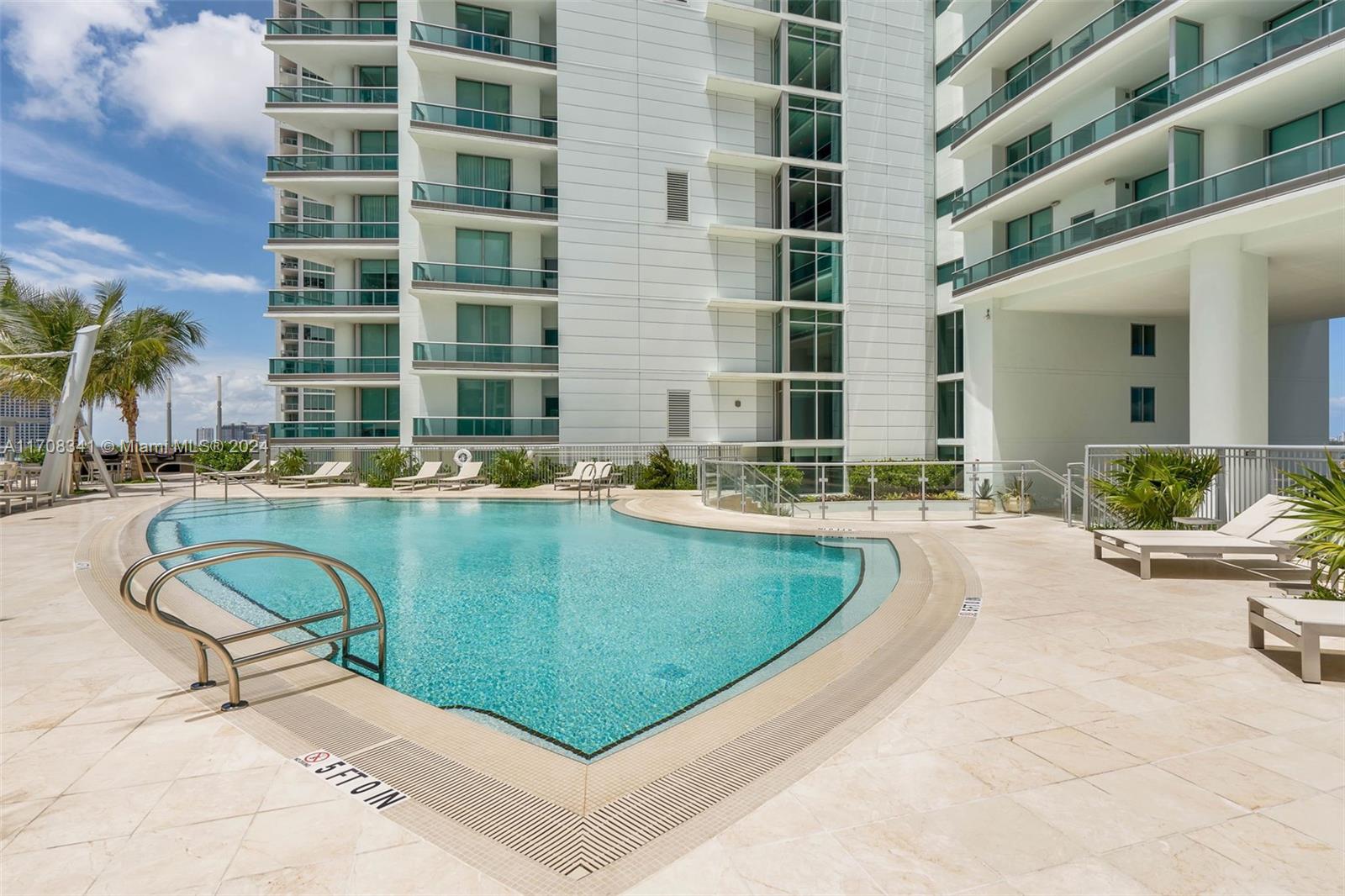 900 Biscayne Blvd # 3910