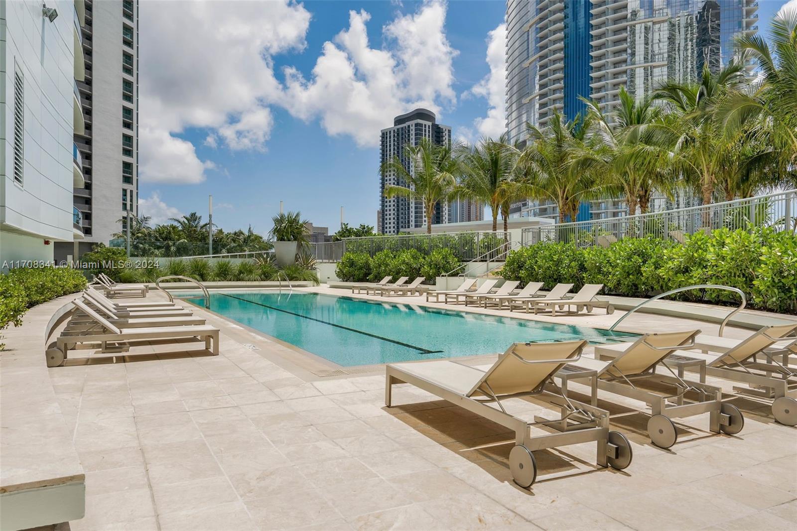900 Biscayne Blvd # 3910