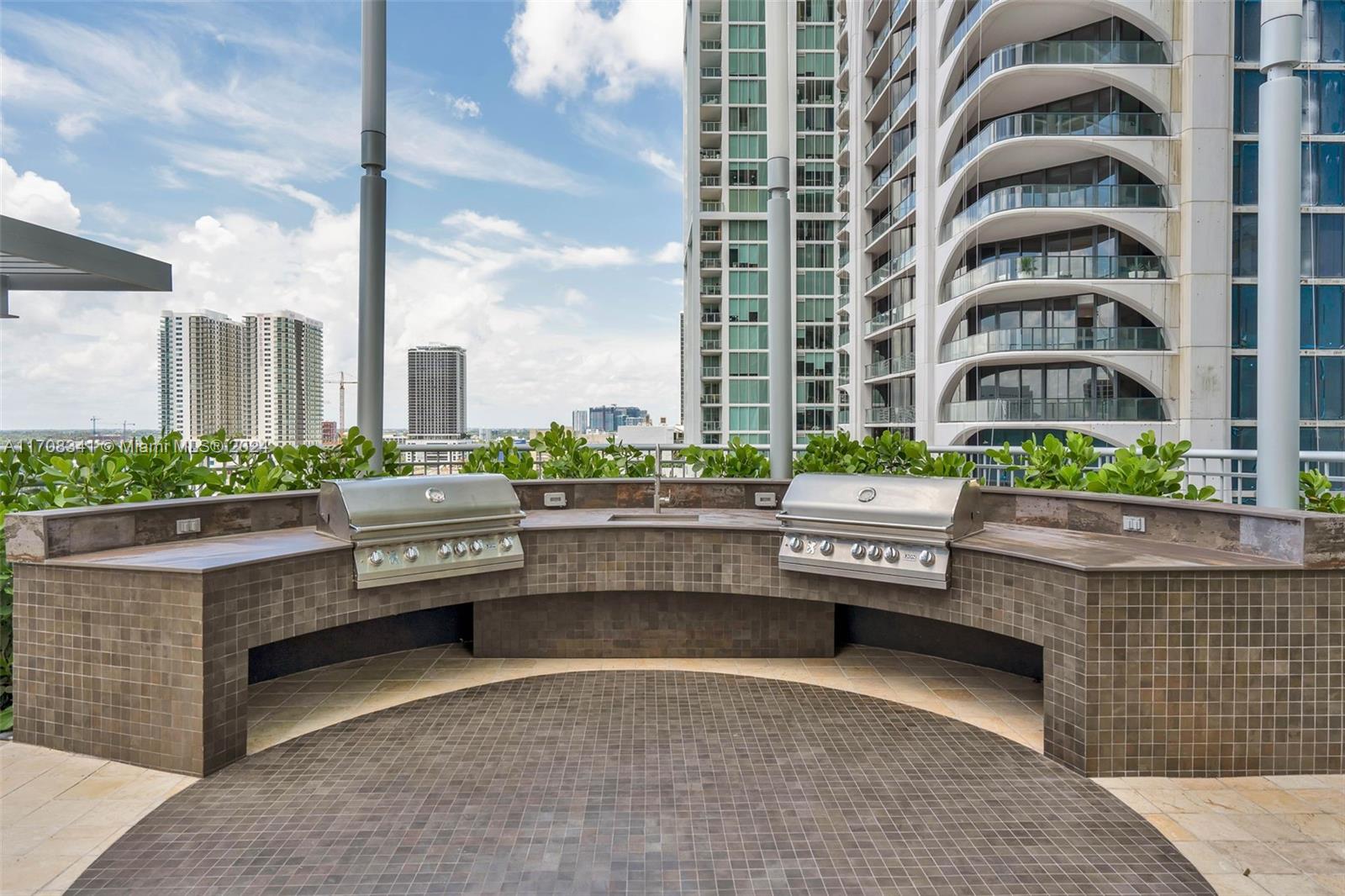 900 Biscayne Blvd # 3910