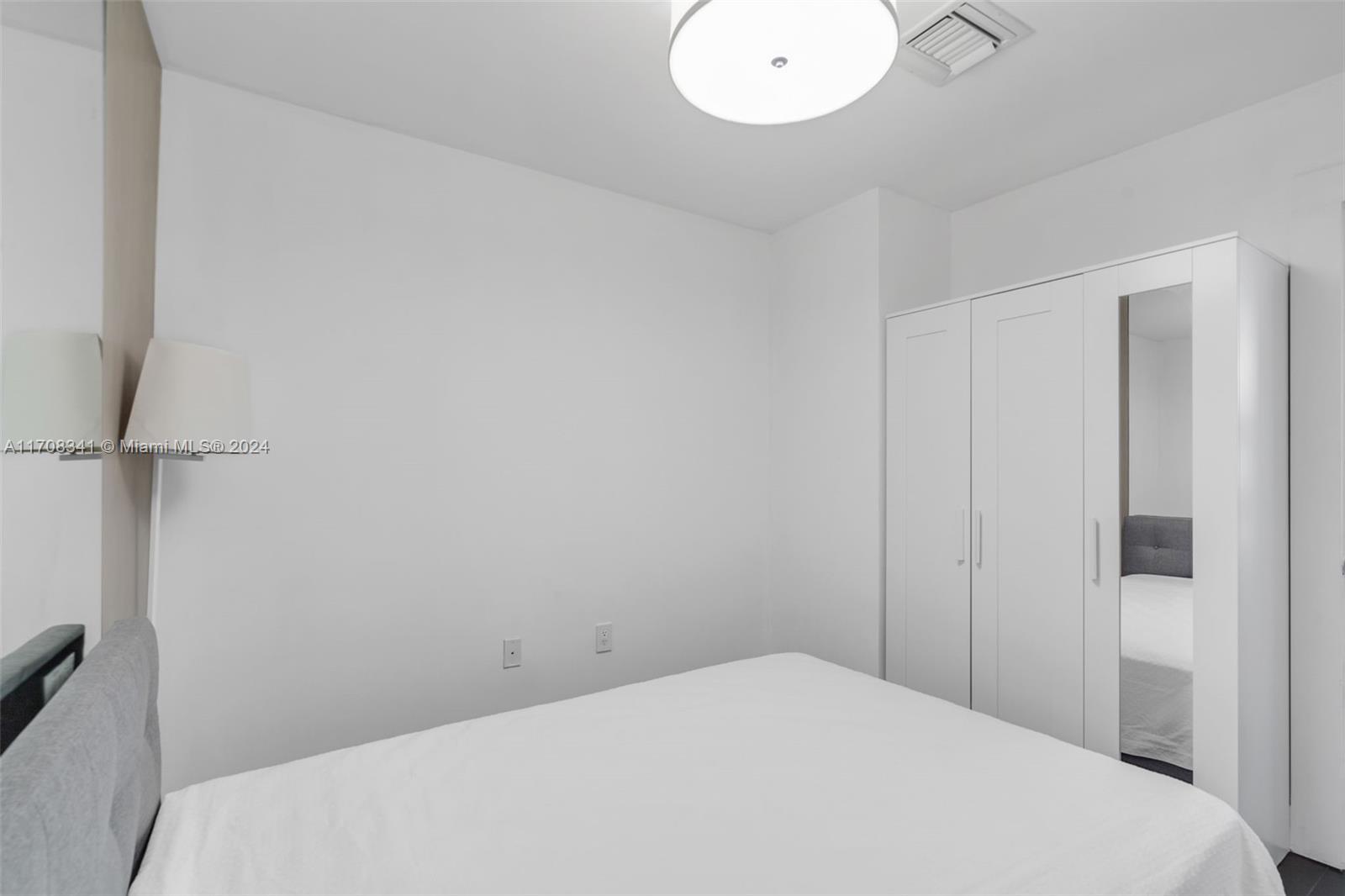 900 Biscayne Blvd # 3910