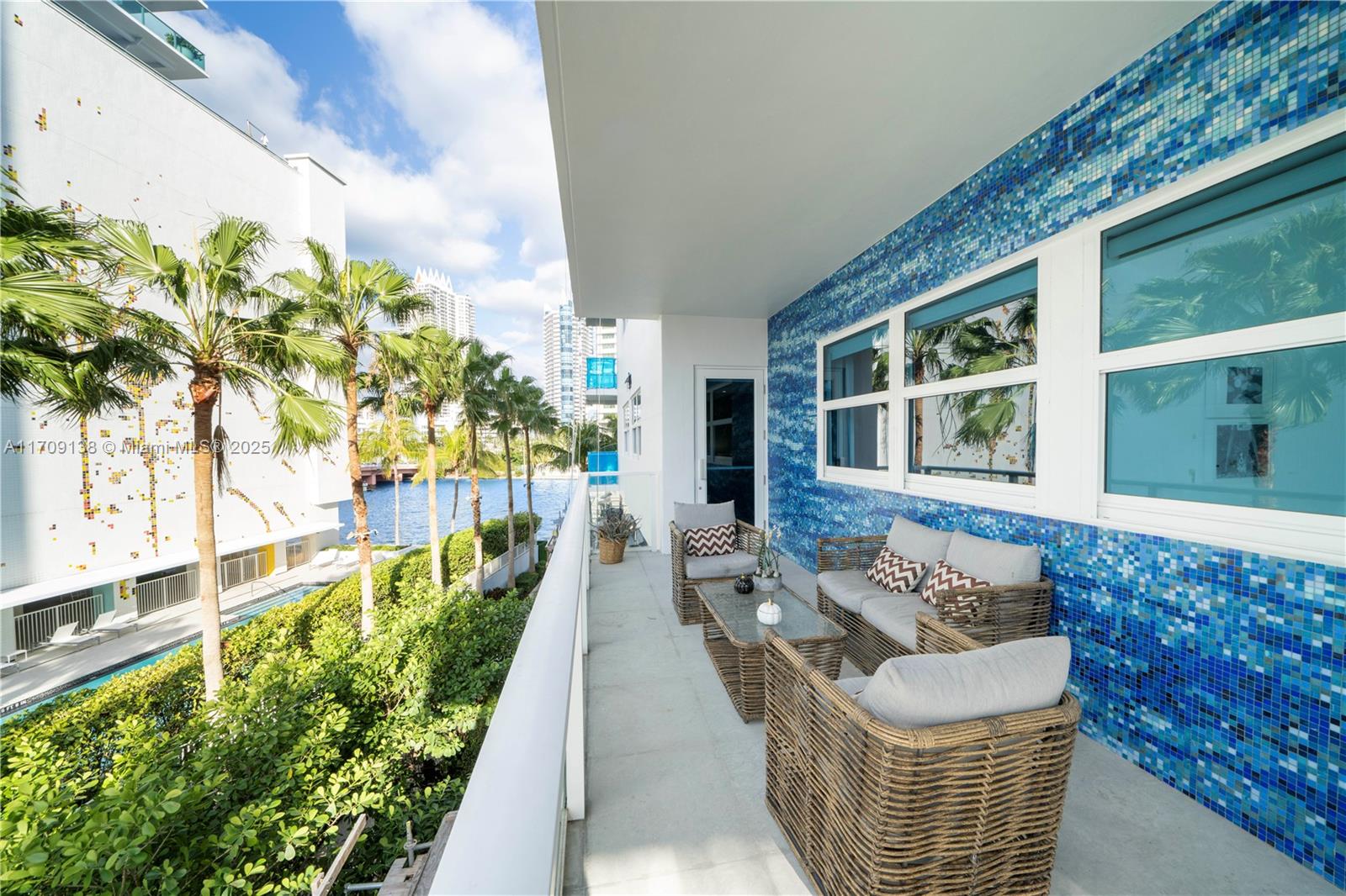 6103 Aqua Ave # 301