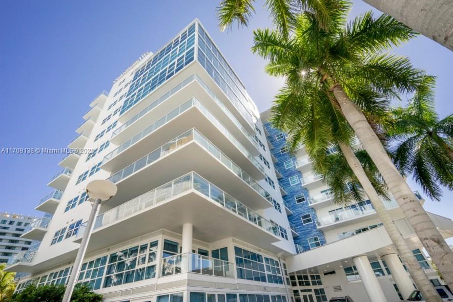 6103 Aqua Ave # 301