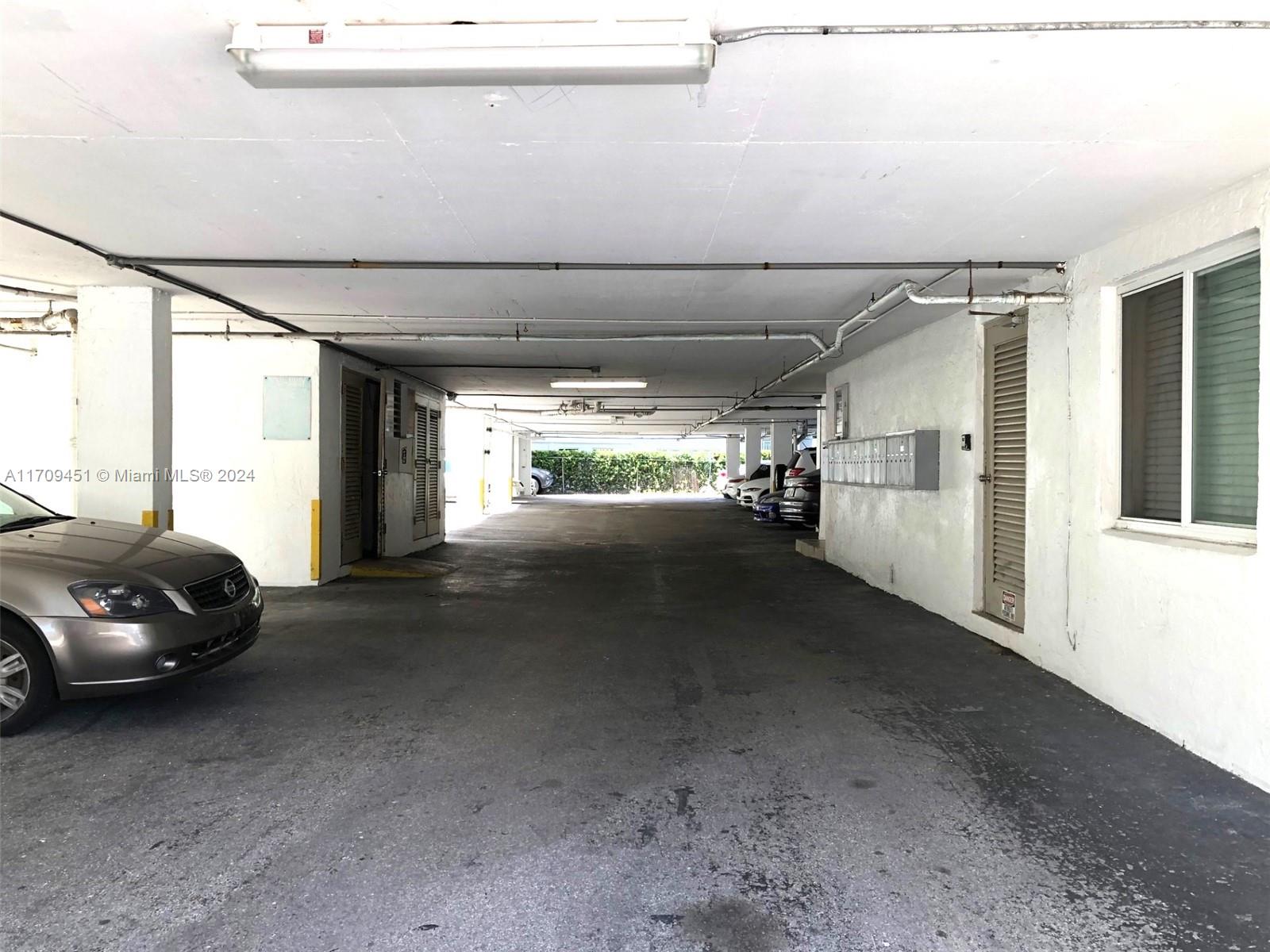 910 Michigan Ave # 506