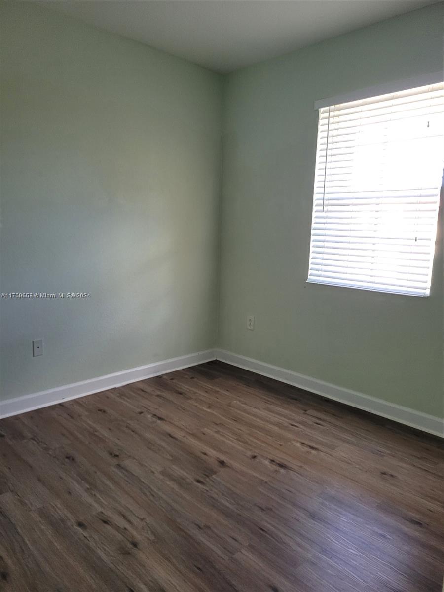 3365 NE 14 DR # 16 Unit: 201-16