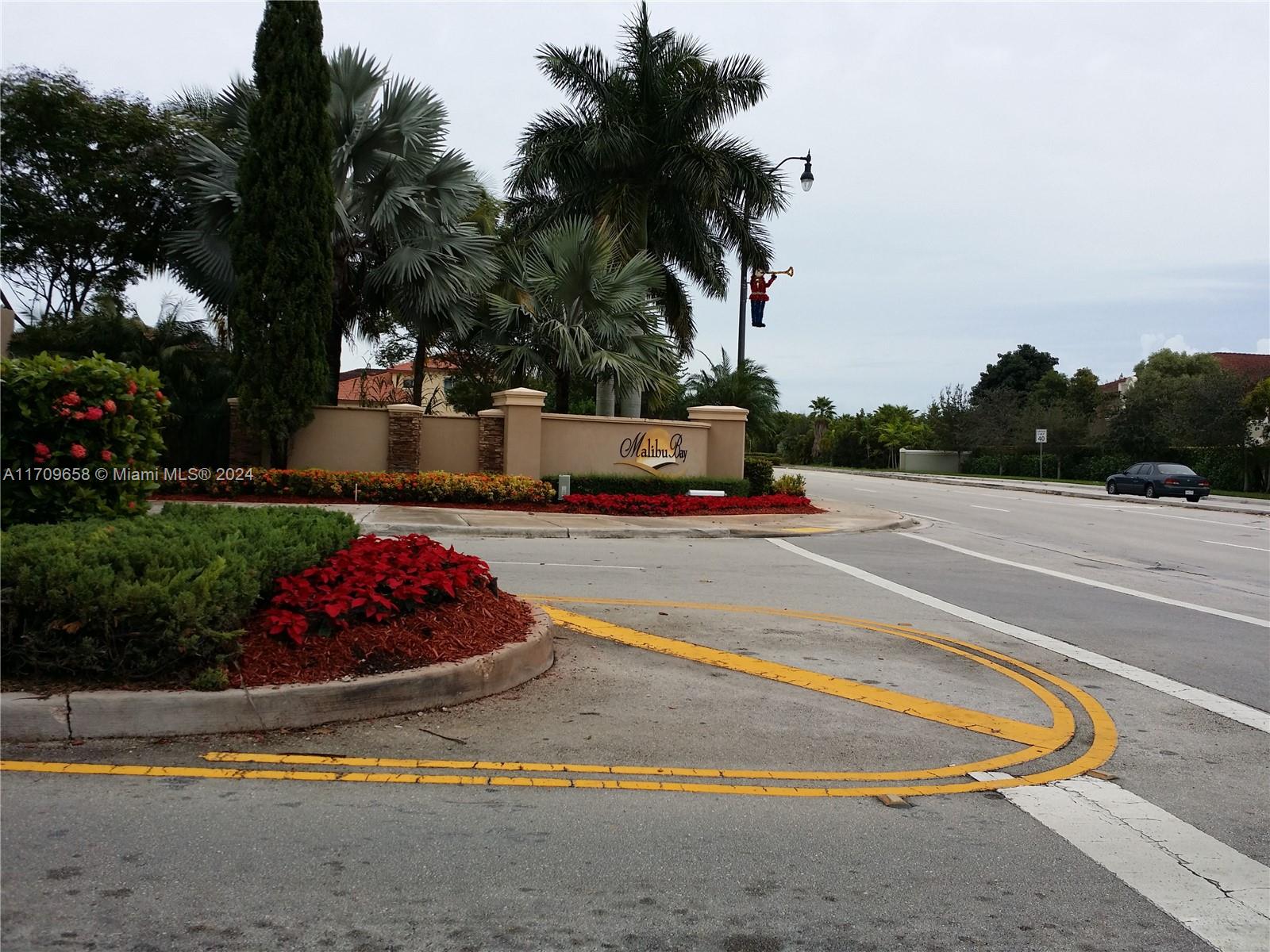 3365 NE 14 DR # 16 Unit: 201-16