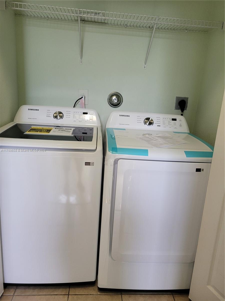 3365 NE 14 DR # 16 Unit: 201-16